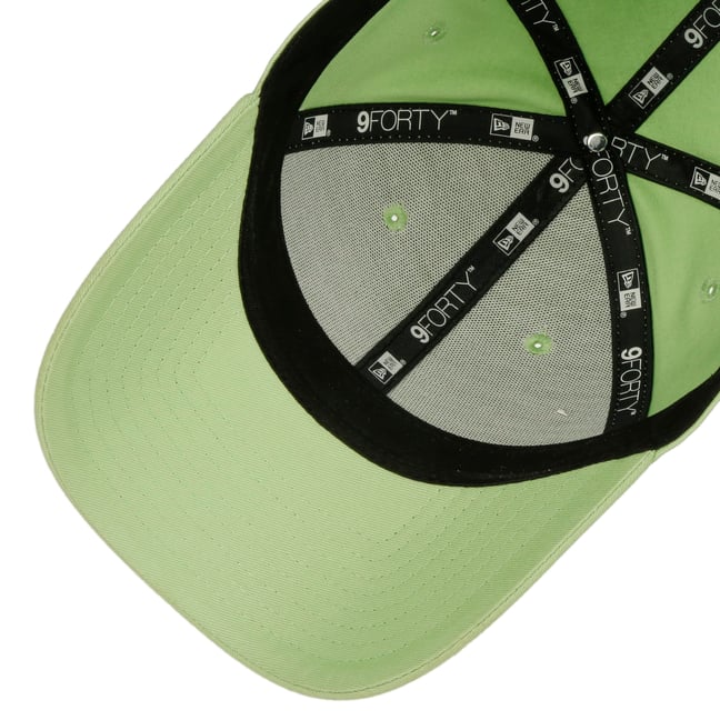 9Forty NE Essential Cap by New Era - £20.95
