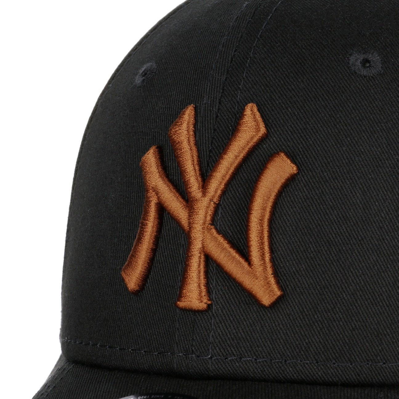 Rose gold yankees top hat