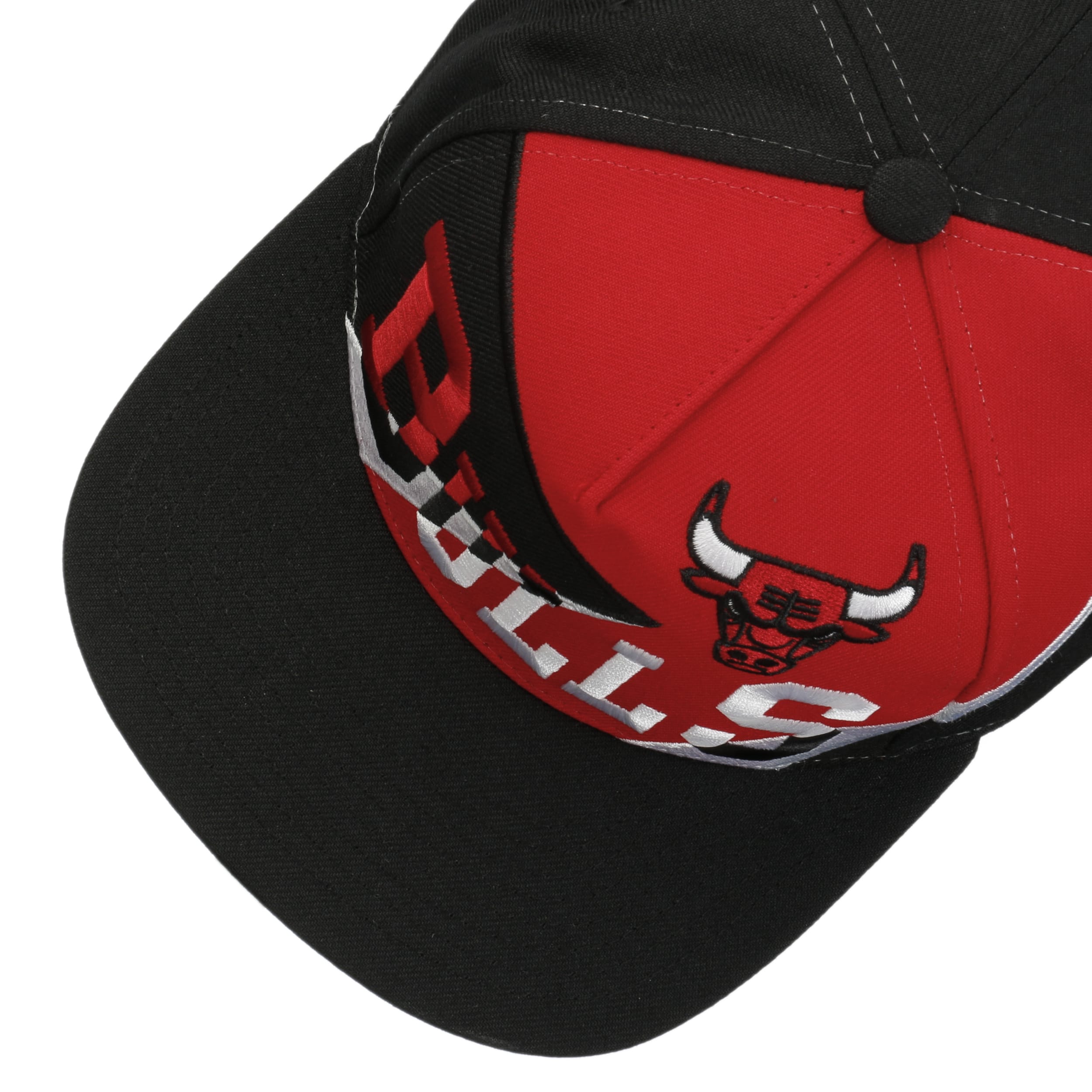 Chicago Bulls Black/Red Mitchell & Ness Snapback Hat