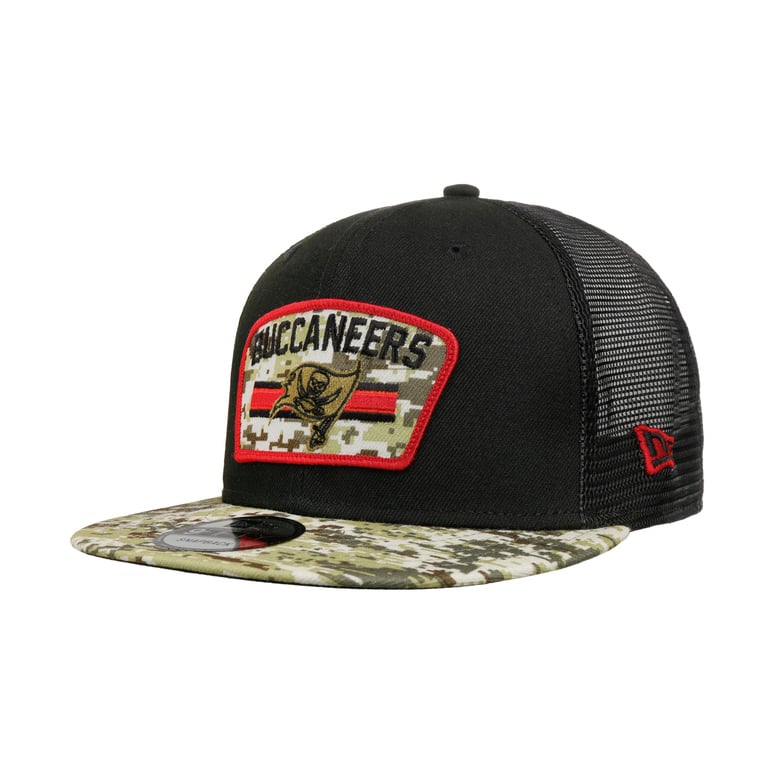 Buccaneers salute to service hat on sale