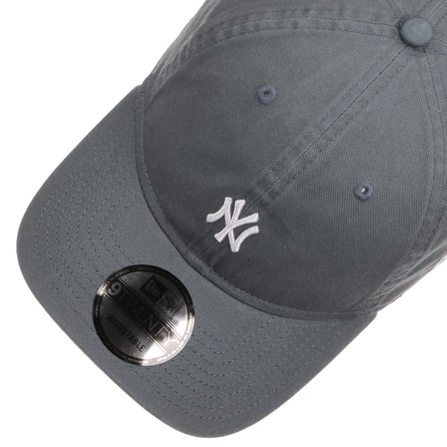 9Twenty Washed Mini Logo Yankees Cap by New Era - £29.95